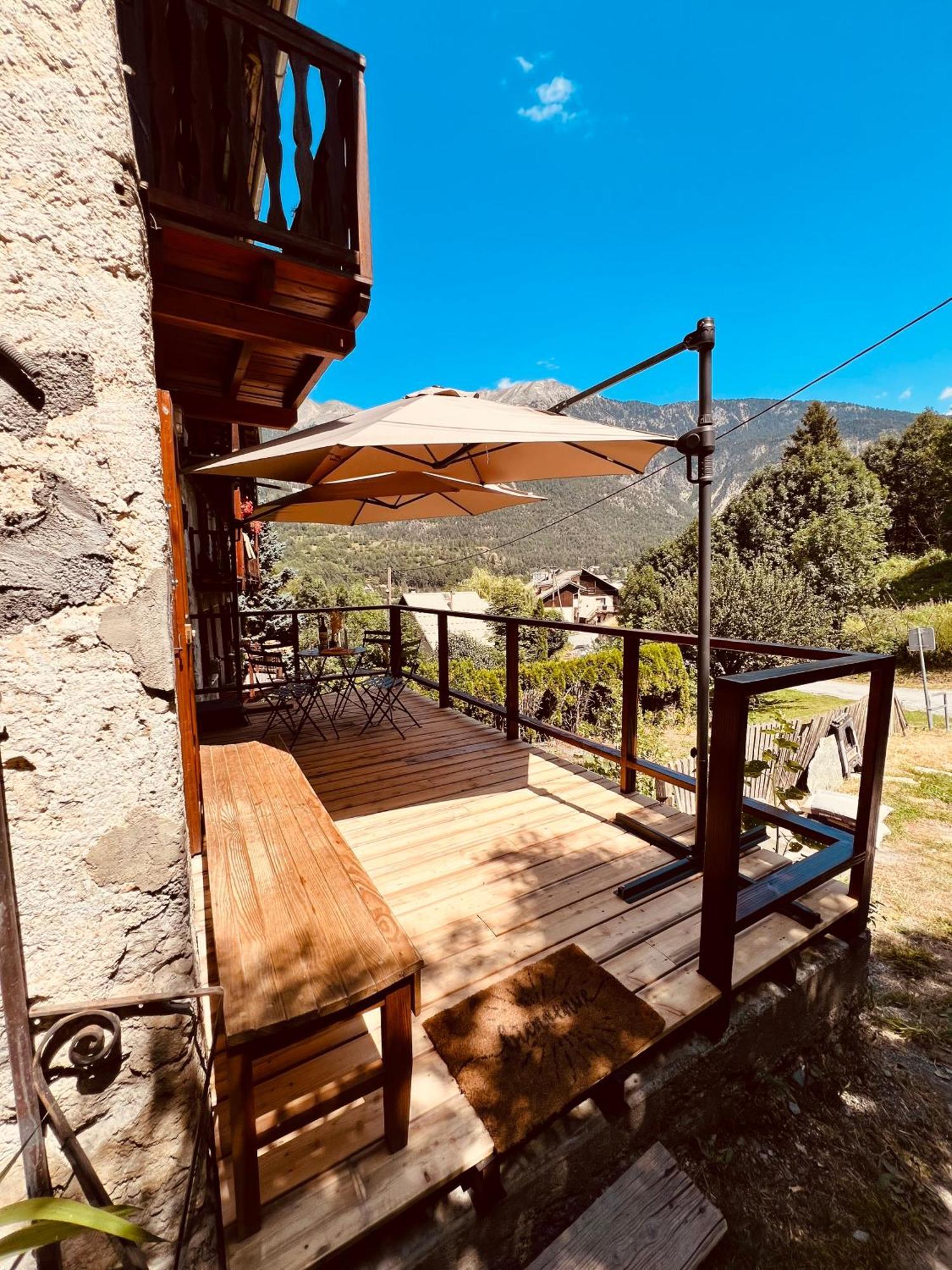 Charmante Maison De Montagne Briançon Zewnętrze zdjęcie